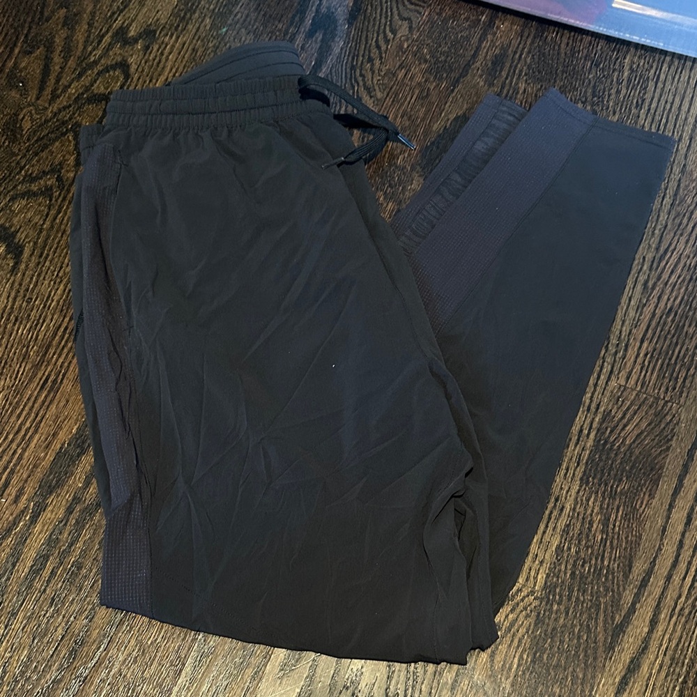 Outdoor Voices joggers